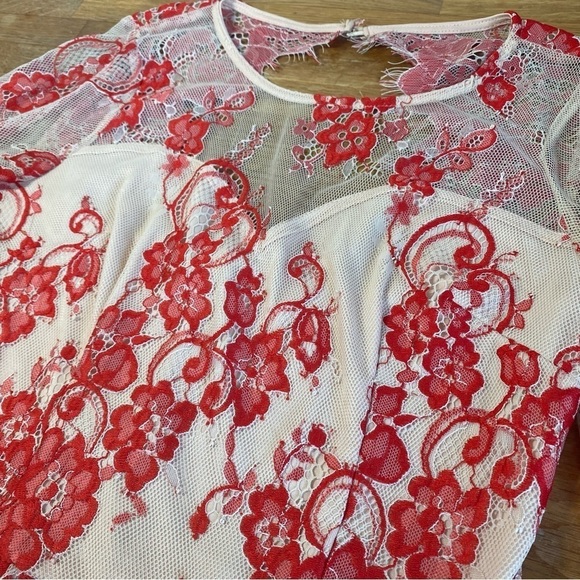 Soieblu Red Sheer Floral Lace Mini Dress 3/4 Sleeves Size Medium - Picture 4 of 11